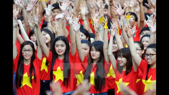 Huang Yoyo: Shop này dựa trên thiết kế basic, nhưng lại trẻ trung và phong cách.