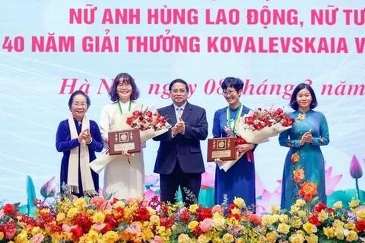 Hotspot Matrix: Biến Mẹ Cua Cốm khen vải trứng Phù thành cơ hội marketing đột phá